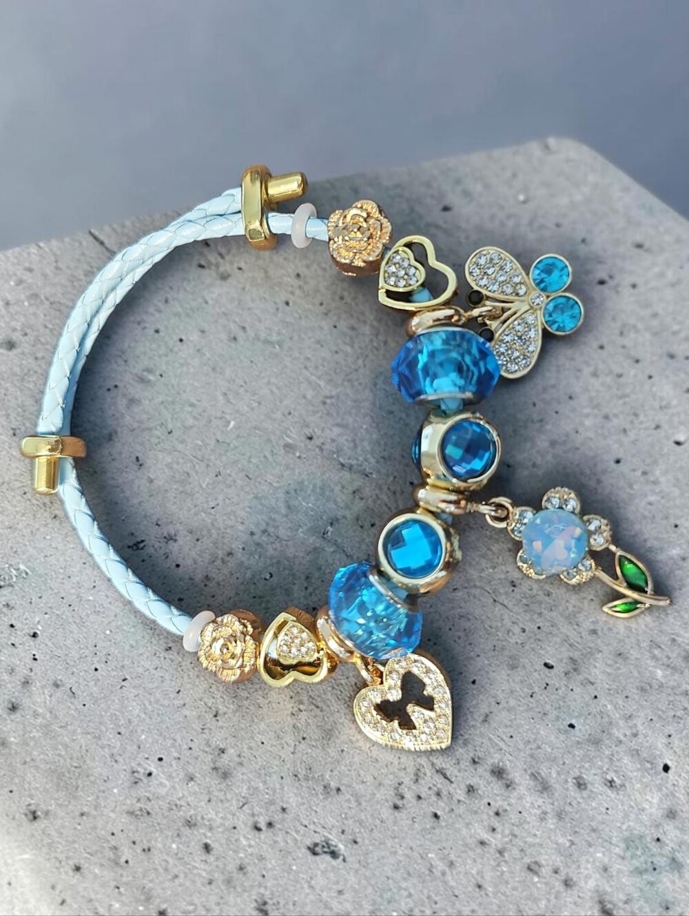 Sasdified  BOUTIQUE NWT Blue Crystal Charm Bracelet for Women - Gold Accents
